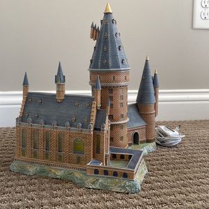 Harry Potter Hogwarts and Great Hall Figurine